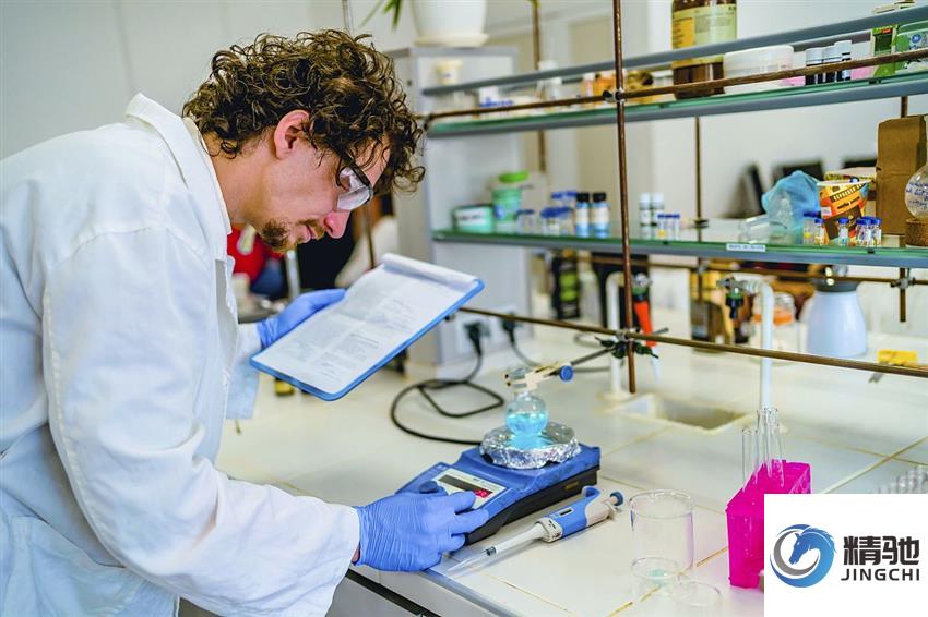 临床试验的“宪法”：SOP体系全解析与医院备案的制胜关键